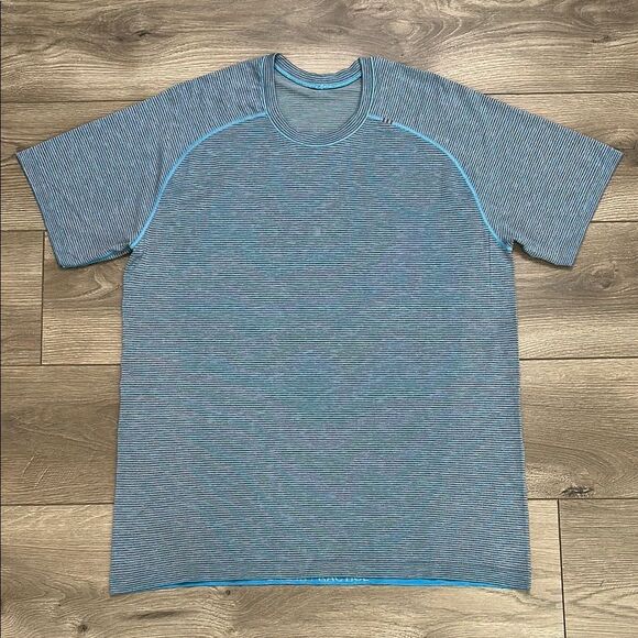 Lululemon Metal Vent Blue‎ Crew Neck Short Sleeve Training Tee Shirt Size XL - Picture 1 of 11